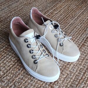 MJUS platform suede leather sneakers